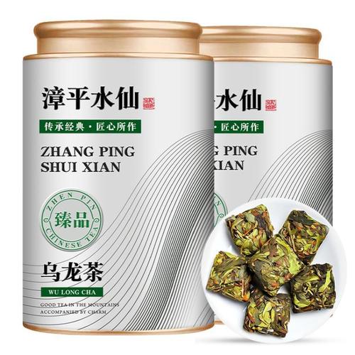 其核心工艺包括"做青"与"烘焙":做青通过摇青与静置交替进行,促使茶叶